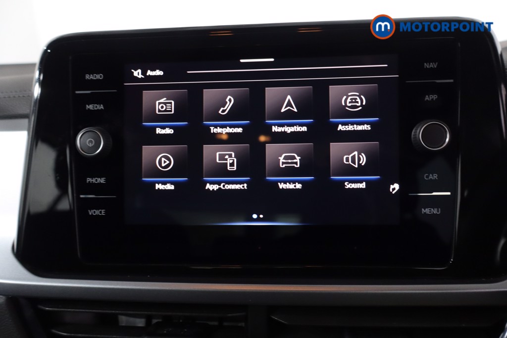 Volkswagen T-Roc Life Automatic Petrol SUV - Stock Number (1632266) - 2nd supplementary image