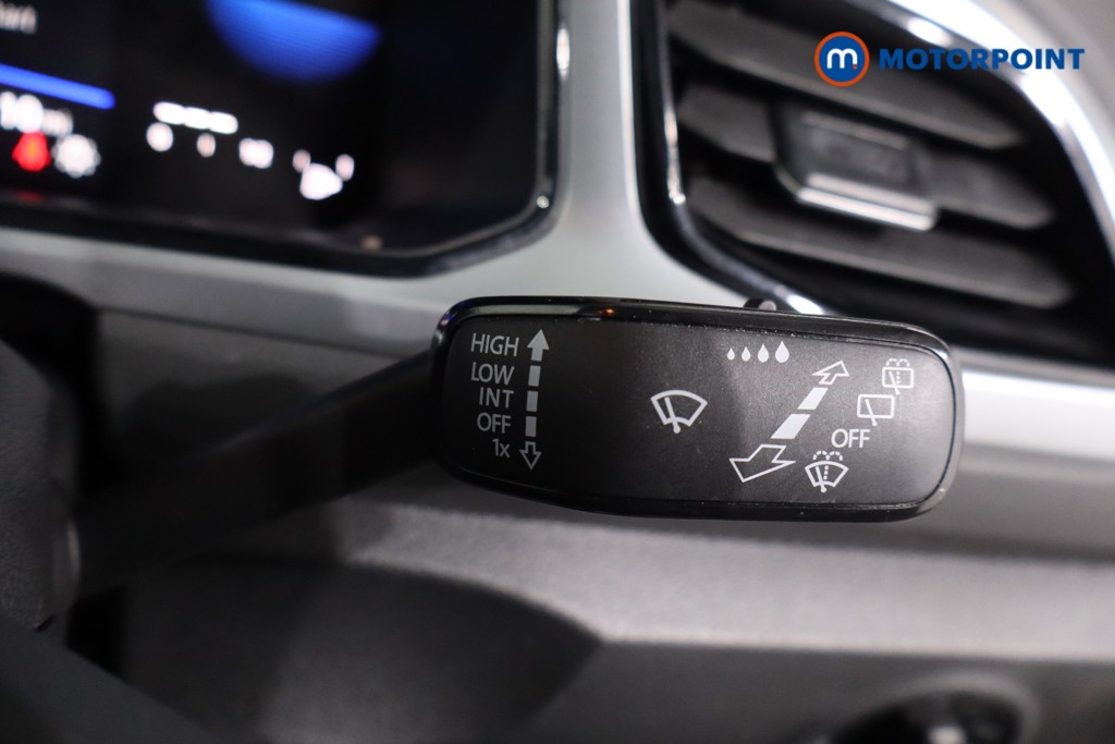 Volkswagen T-Roc Life Automatic Petrol SUV - Stock Number (1632266) - 15th supplementary image