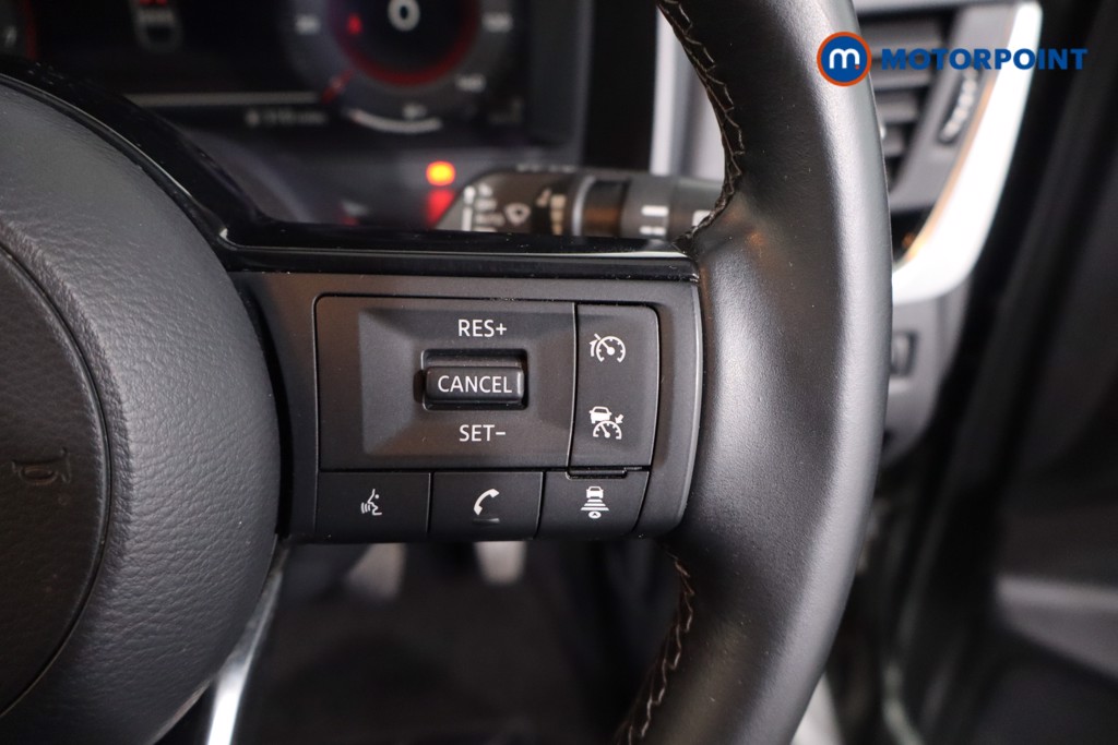Nissan Qashqai N-Connecta Manual Petrol SUV - Stock Number (1632668) - 8th supplementary image