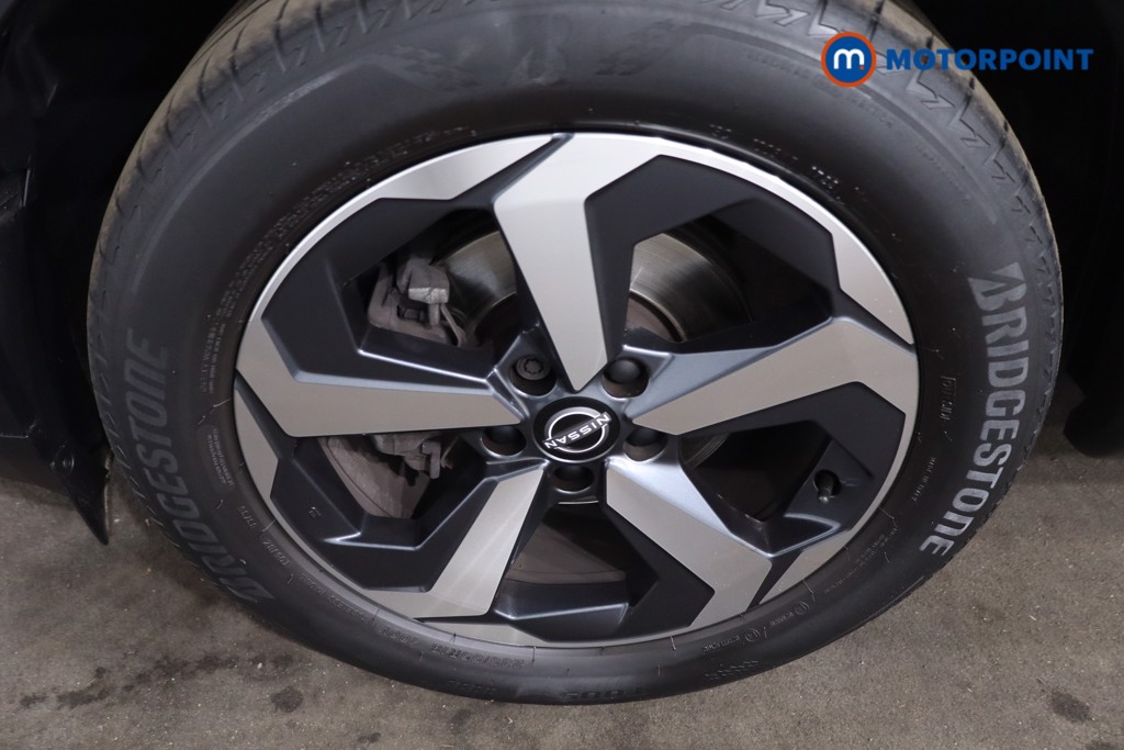 Nissan Qashqai N-Connecta Manual Petrol SUV - Stock Number (1632668) - 11th supplementary image