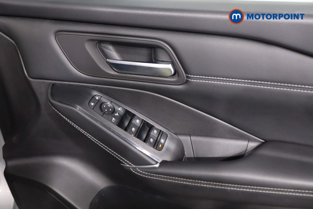 Nissan Qashqai N-Connecta Manual Petrol SUV - Stock Number (1632668) - 24th supplementary image