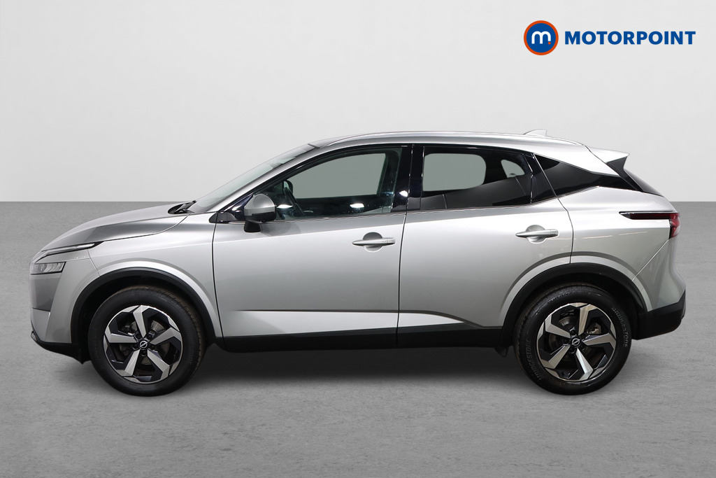 Nissan Qashqai N-Connecta Manual Petrol SUV - Stock Number (1632668) - Passenger side