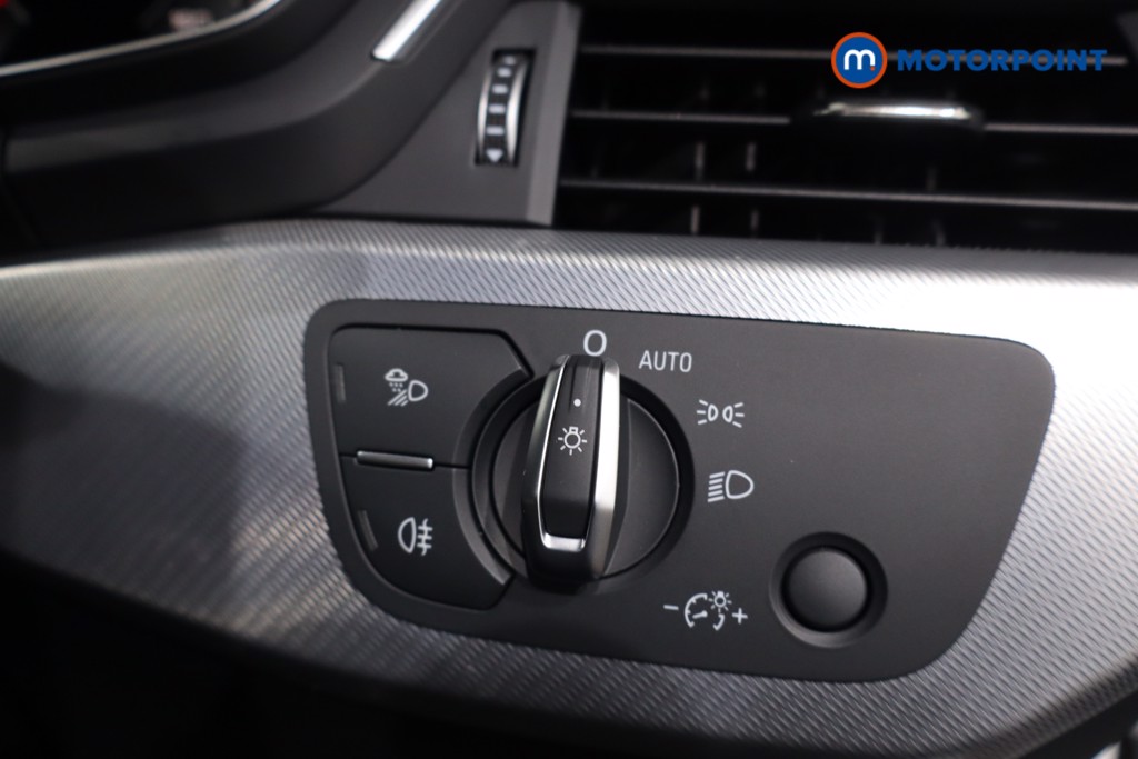 Audi A4 Technik Automatic Petrol Saloon - Stock Number (1632729) - 17th supplementary image