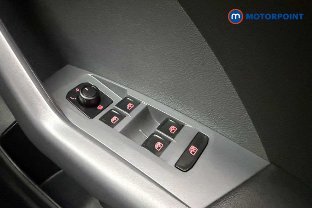 Volkswagen T-Cross Black Edition Manual Petrol SUV - Stock Number (1633172) - 14th supplementary image