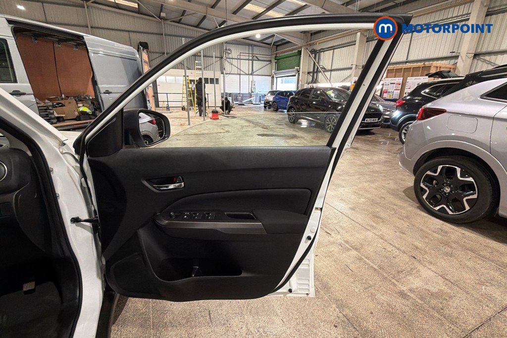 Suzuki Vitara Sz-T Allgrip Manual Petrol SUV - Stock Number (1586989) - 19th supplementary image