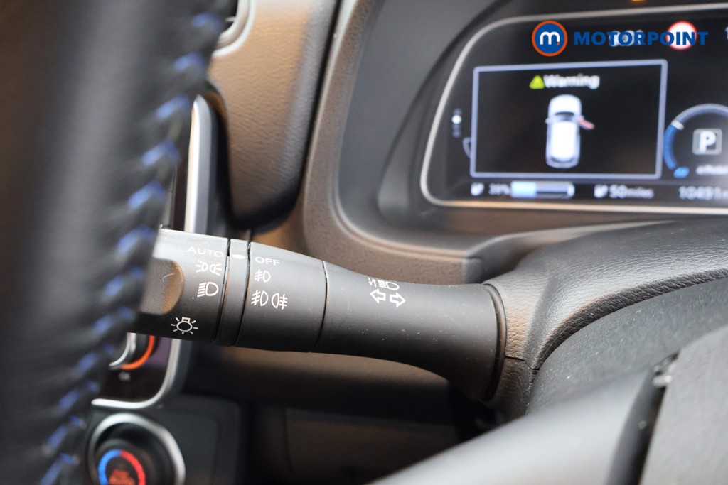 Nissan Leaf Acenta Automatic Electric Hatchback - Stock Number (1609727) - 5th supplementary image