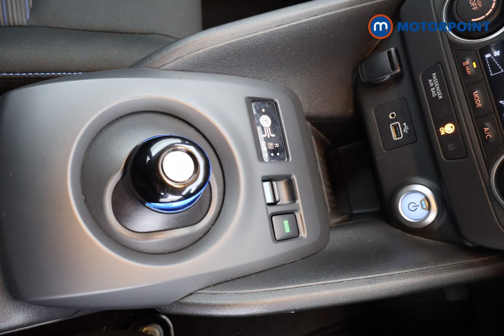 Nissan Leaf Acenta Automatic Electric Hatchback - Stock Number (1609727) - 8th supplementary image