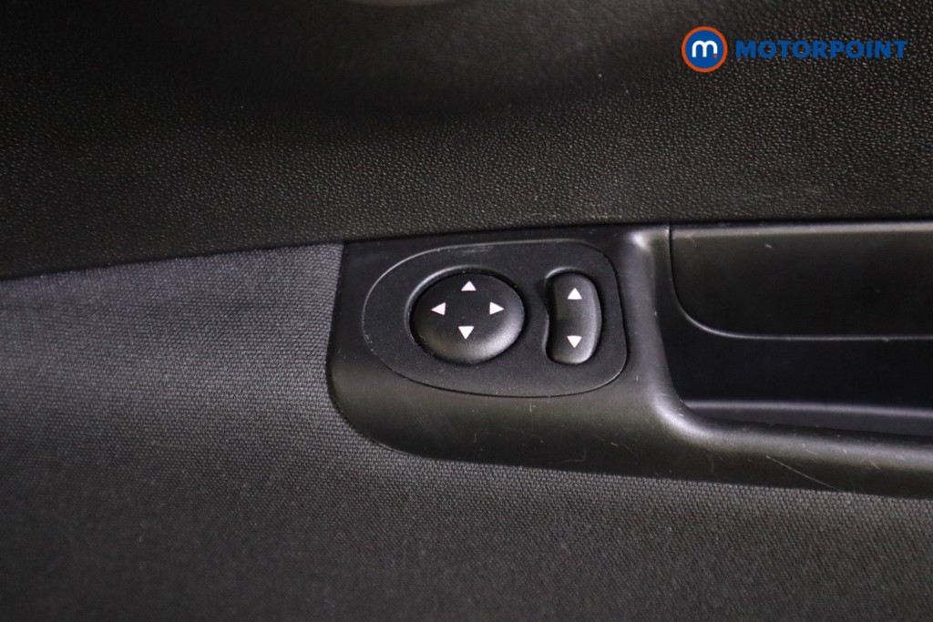 Fiat 500 Lounge Manual Petrol Hatchback - Stock Number (1611540) - 13th supplementary image