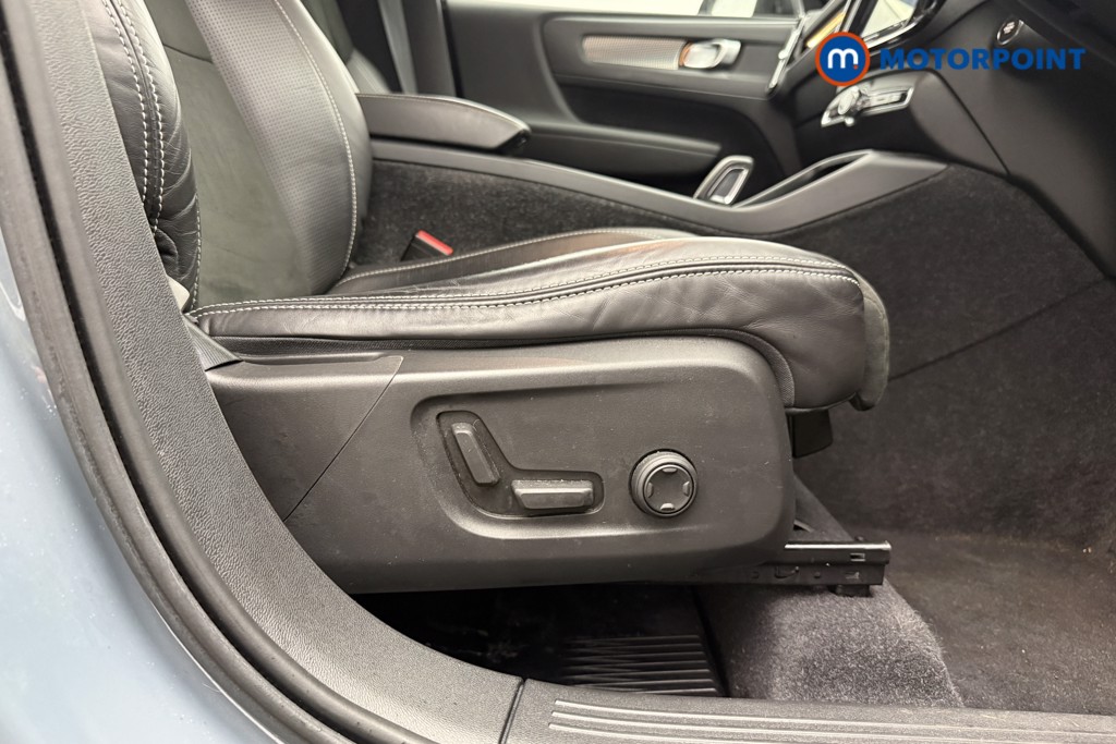 Volvo Xc40 R Design Pro Automatic Diesel SUV - Stock Number (1619270) - 13th supplementary image