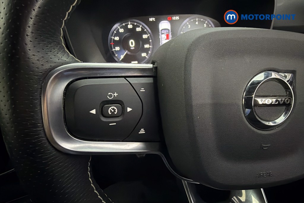 Volvo Xc40 R Design Manual Petrol SUV - Stock Number (1619831) - 3rd supplementary image