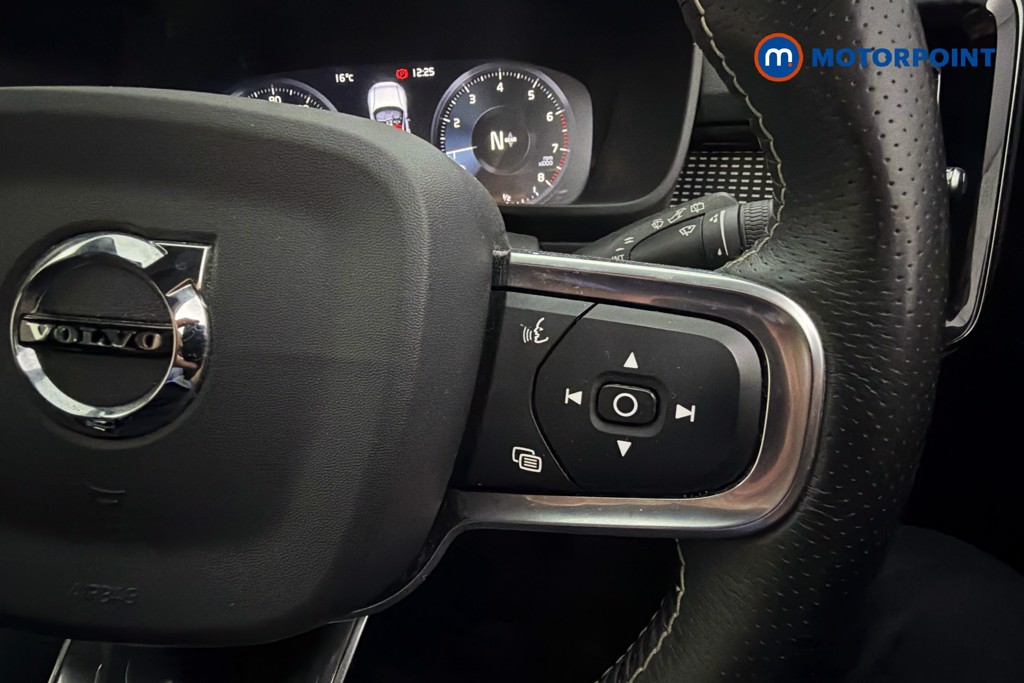 Volvo Xc40 R Design Manual Petrol SUV - Stock Number (1619831) - 4th supplementary image