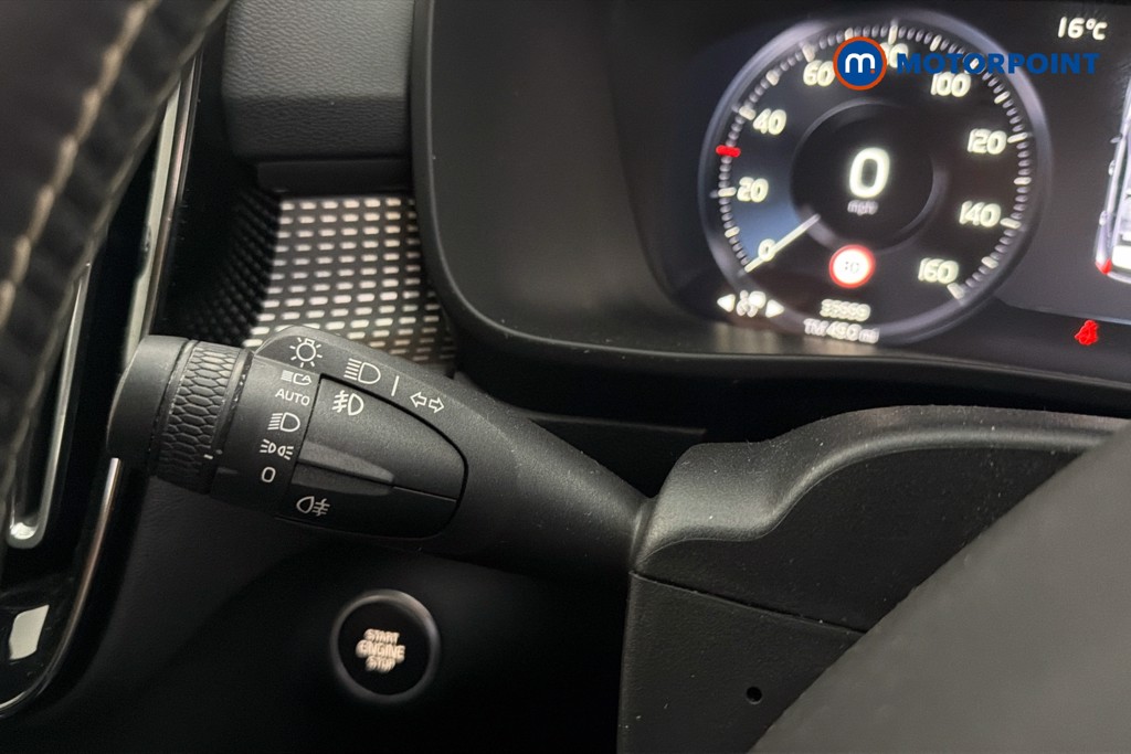 Volvo Xc40 R Design Manual Petrol SUV - Stock Number (1619831) - 6th supplementary image