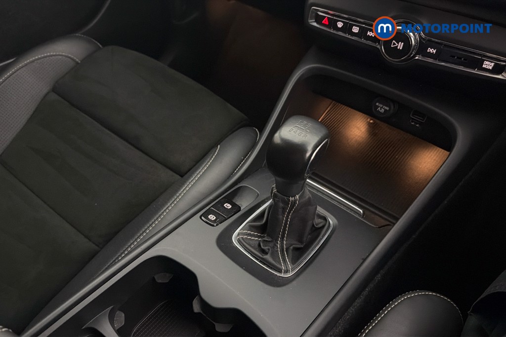 Volvo Xc40 R Design Manual Petrol SUV - Stock Number (1619831) - 15th supplementary image