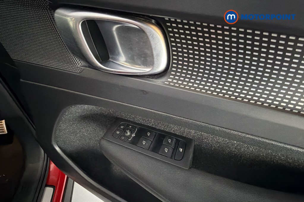 Volvo Xc40 R Design Manual Petrol SUV - Stock Number (1619831) - 19th supplementary image