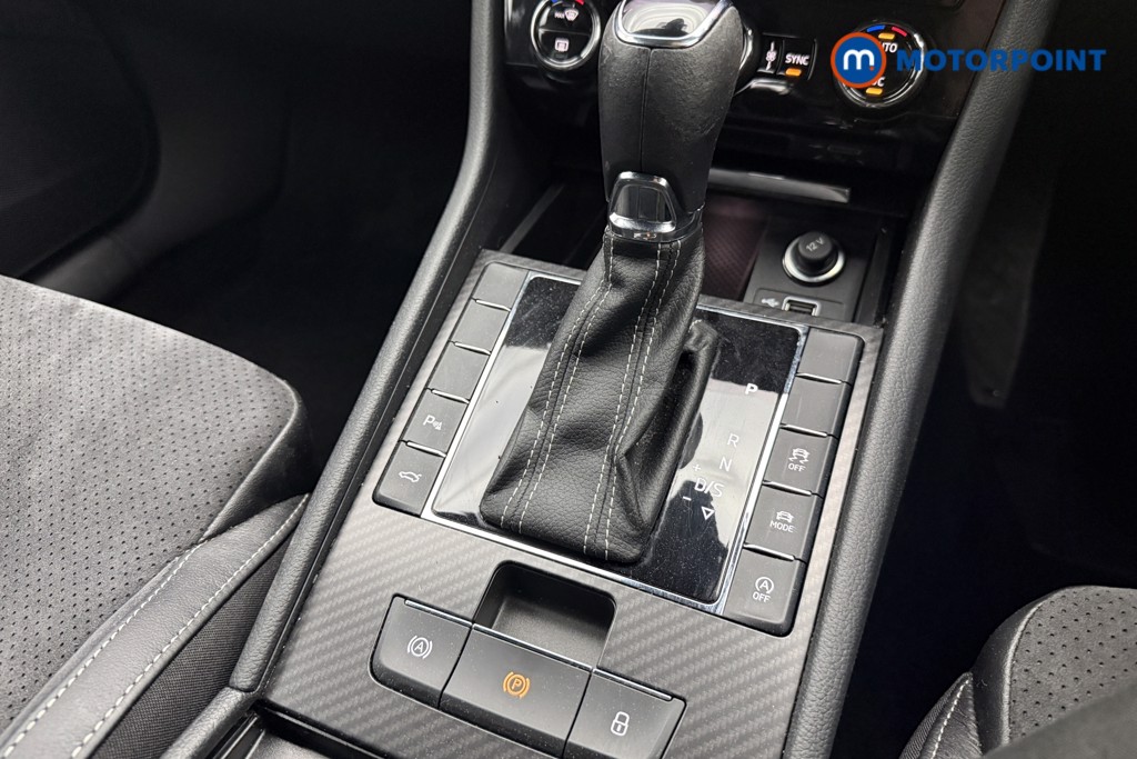 Skoda Superb Sport Line Plus Automatic Petrol Estate - Stock Number (1621575) - 16th supplementary image
