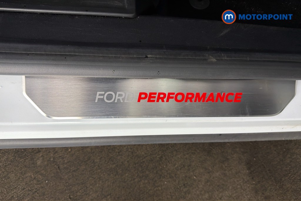 Ford Puma Vivid Ruby Edition Manual Petrol SUV - Stock Number (1623692) - 27th supplementary image