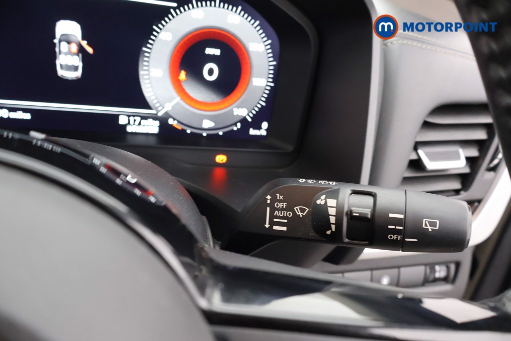 Nissan X-Trail N-Connecta Automatic Petrol-Electric Hybrid SUV - Stock Number (1623848) - 6th supplementary image