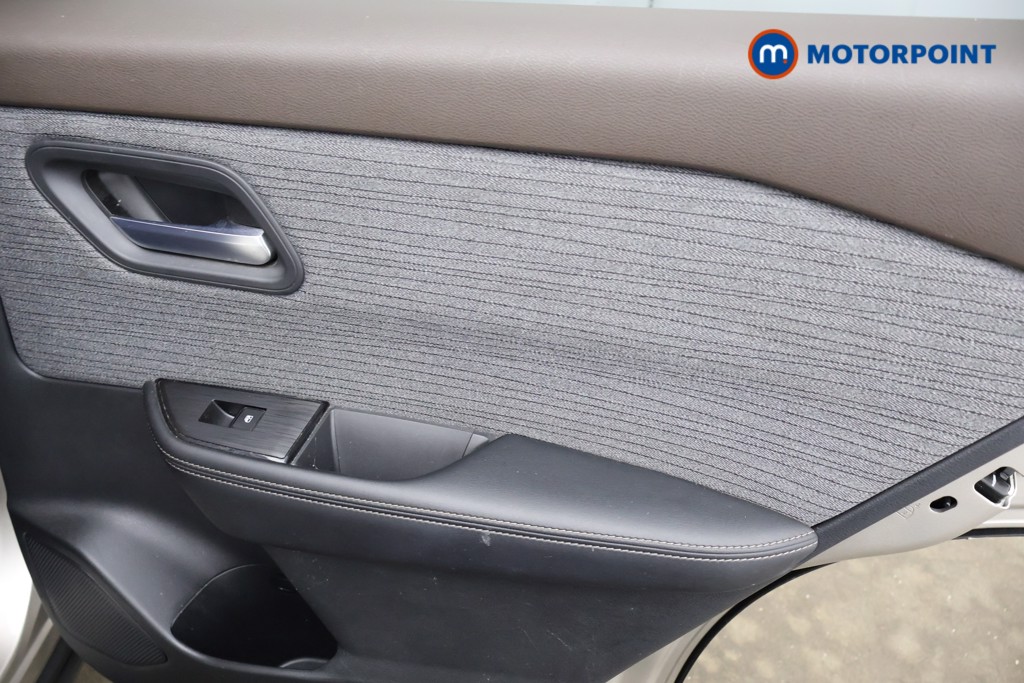 Nissan X-Trail N-Connecta Automatic Petrol-Electric Hybrid SUV - Stock Number (1623848) - 17th supplementary image