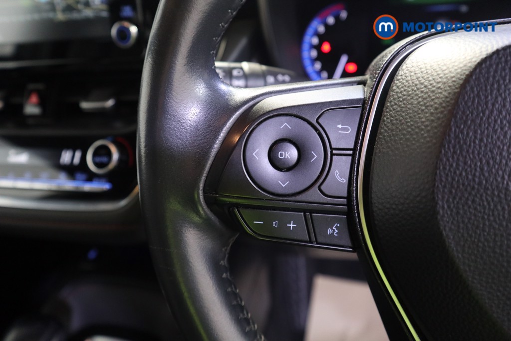 Toyota Corolla Excel Automatic Petrol-Electric Hybrid Estate - Stock Number (1624600) - 5th supplementary image