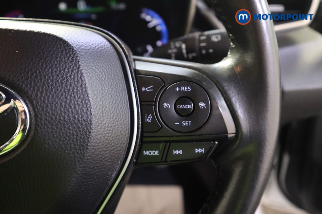 Toyota Corolla Excel Automatic Petrol-Electric Hybrid Estate - Stock Number (1624600) - 6th supplementary image