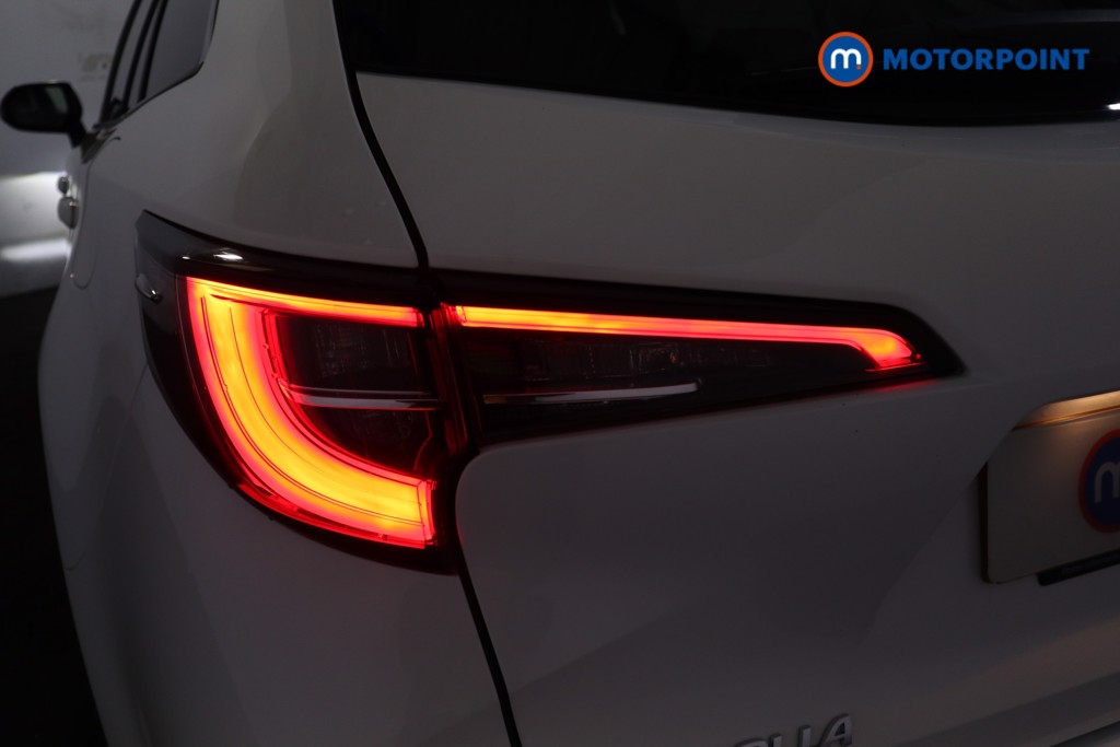 Toyota Corolla Excel Automatic Petrol-Electric Hybrid Estate - Stock Number (1624600) - 28th supplementary image