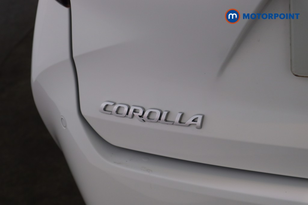 Toyota Corolla Excel Automatic Petrol-Electric Hybrid Estate - Stock Number (1624600) - 31st supplementary image