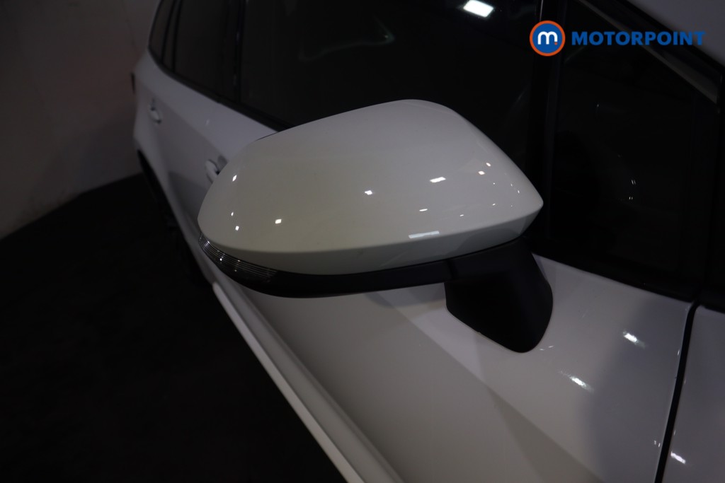 Toyota Corolla Excel Automatic Petrol-Electric Hybrid Estate - Stock Number (1624600) - 36th supplementary image