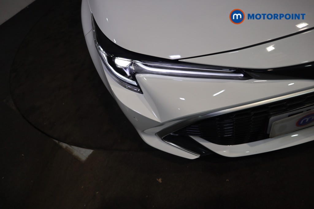 Toyota Corolla Excel Automatic Petrol-Electric Hybrid Estate - Stock Number (1624600) - 41st supplementary image