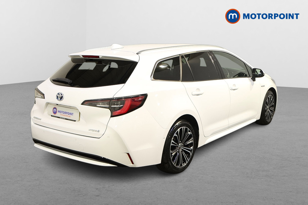 Toyota Corolla Excel Automatic Petrol-Electric Hybrid Estate - Stock Number (1624600) - Drivers side rear corner