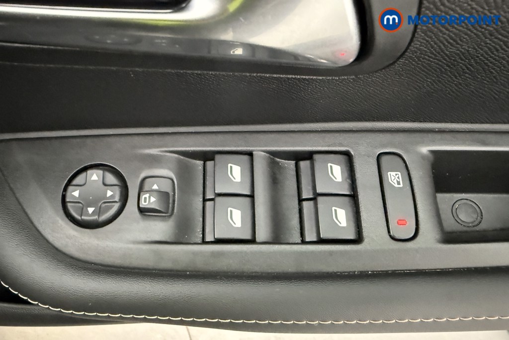 Peugeot 208 Allure Manual Petrol Hatchback - Stock Number (1624801) - 17th supplementary image