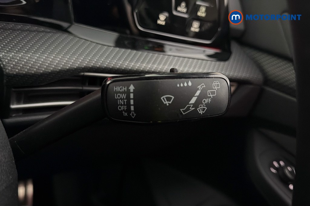 Volkswagen Golf R-Line Manual Petrol Hatchback - Stock Number (1625304) - 7th supplementary image