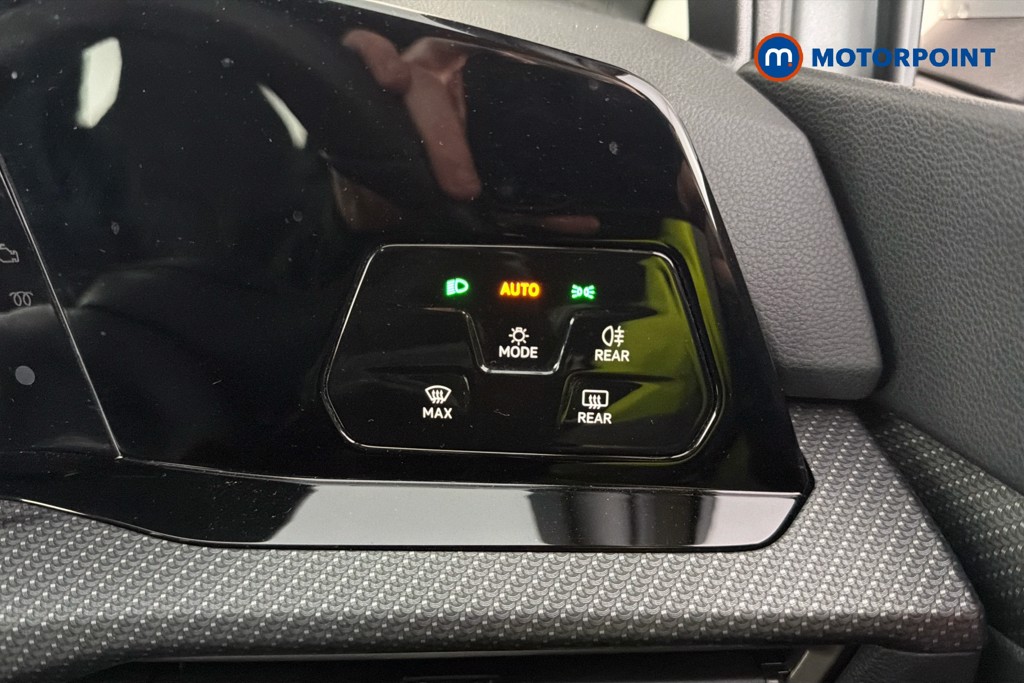 Volkswagen Golf R-Line Manual Petrol Hatchback - Stock Number (1625304) - 18th supplementary image