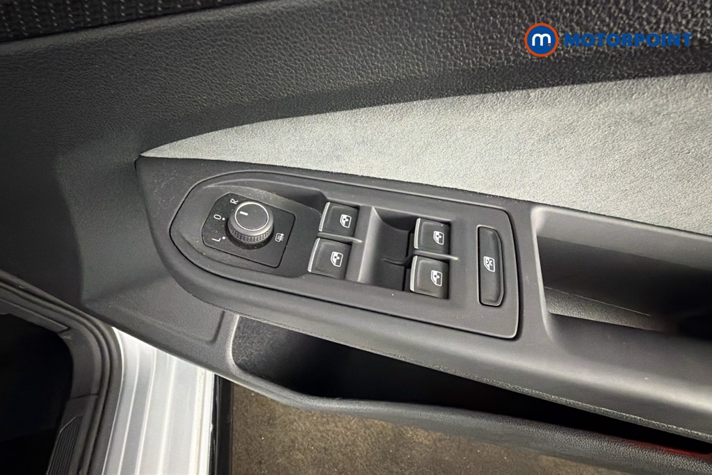 Volkswagen Golf R-Line Manual Petrol Hatchback - Stock Number (1625304) - 20th supplementary image