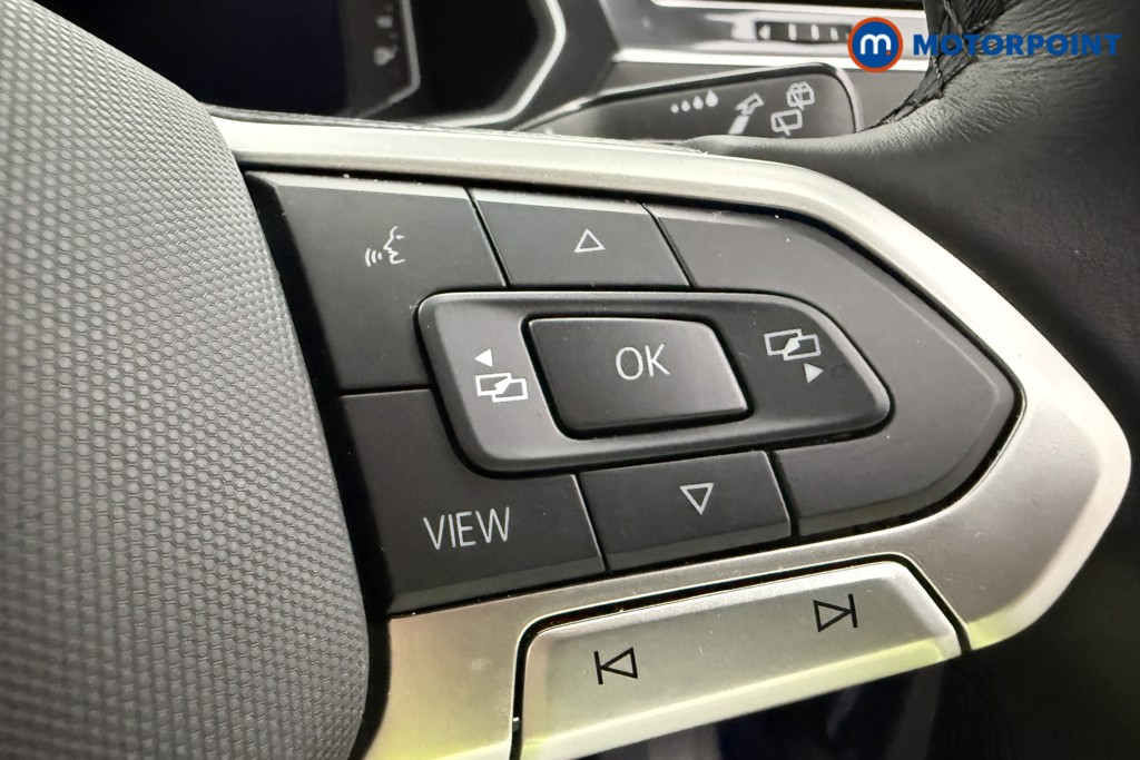 Volkswagen Tiguan Allspace Life Automatic Petrol SUV - Stock Number (1626544) - 4th supplementary image
