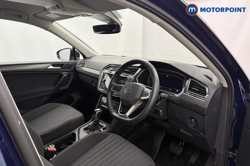 Volkswagen Tiguan Allspace Life Automatic Petrol SUV - Stock Number (1626544) - 1st supplementary image
