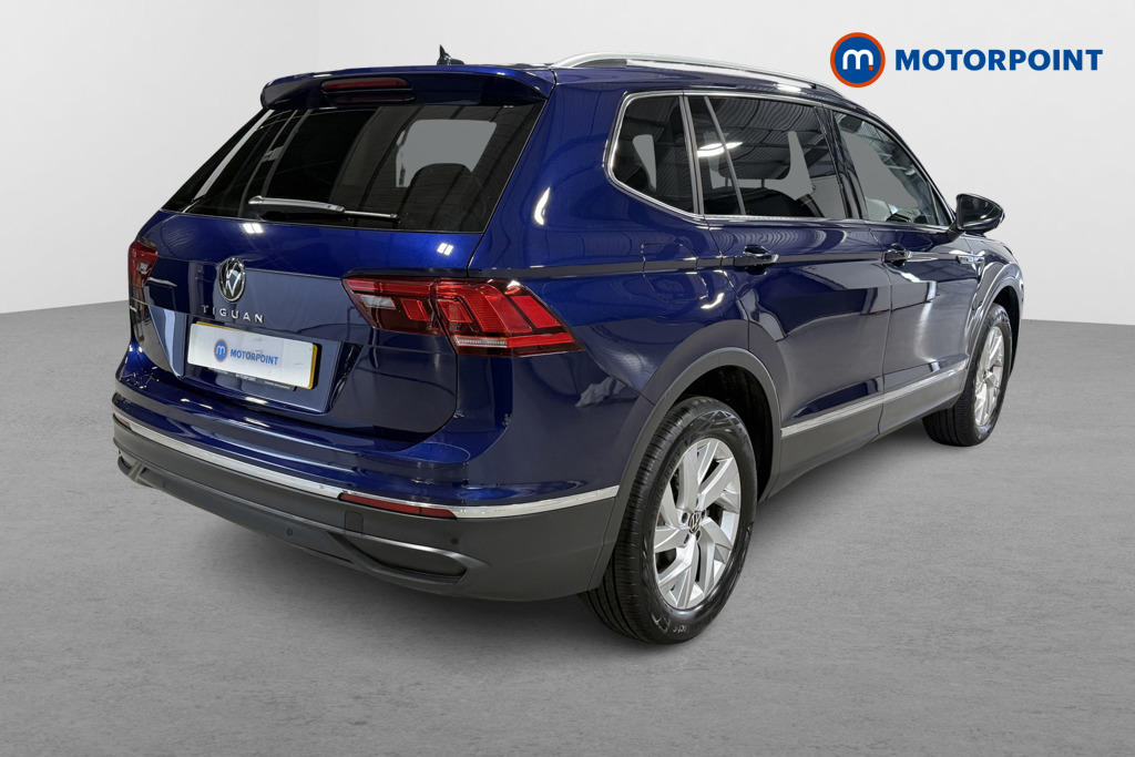 Volkswagen Tiguan Allspace Life Automatic Petrol SUV - Stock Number (1626544) - Drivers side rear corner