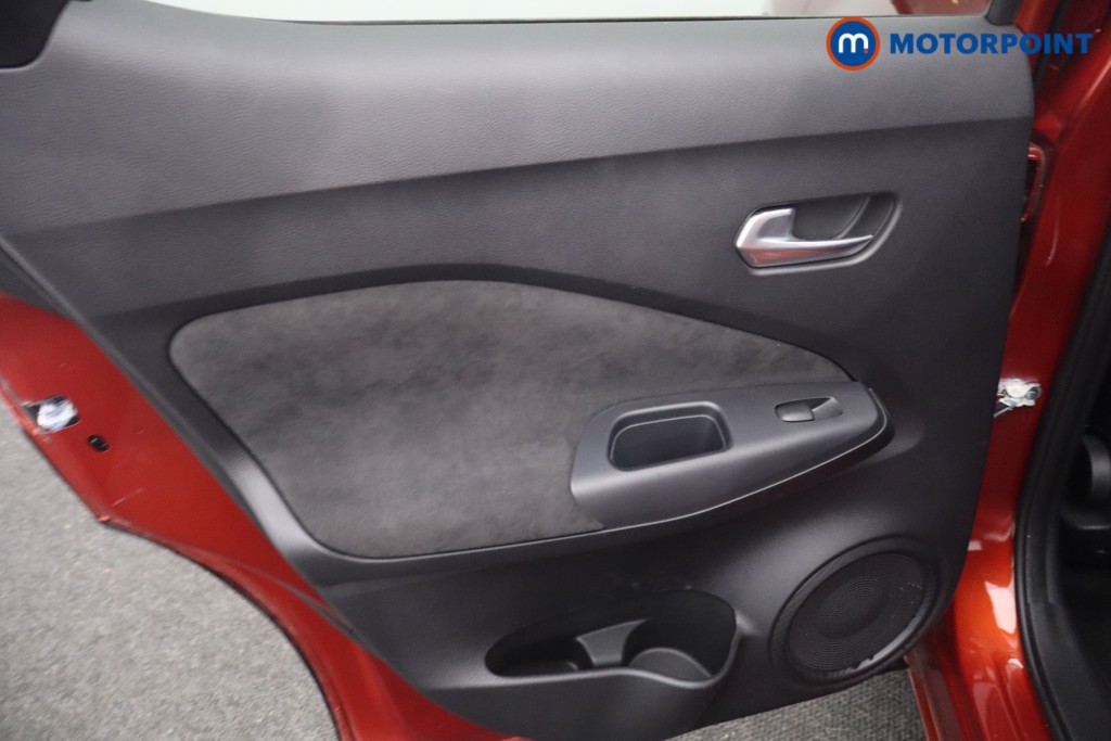 Nissan Juke Tekna-Plus Manual Petrol SUV - Stock Number (1626645) - 19th supplementary image