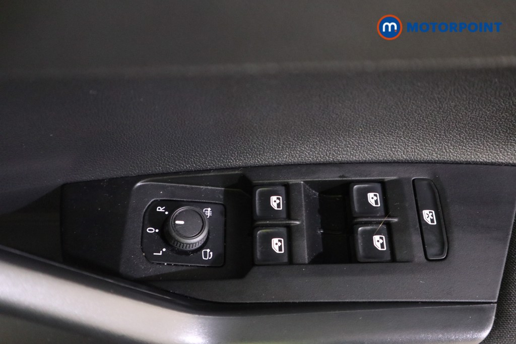 Volkswagen Polo Life Manual Petrol Hatchback - Stock Number (1627199) - 13th supplementary image