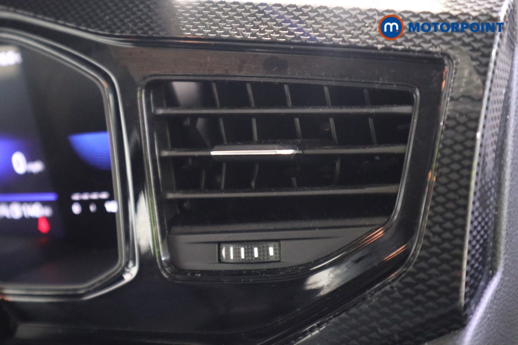 Volkswagen Polo Life Manual Petrol Hatchback - Stock Number (1627199) - 38th supplementary image