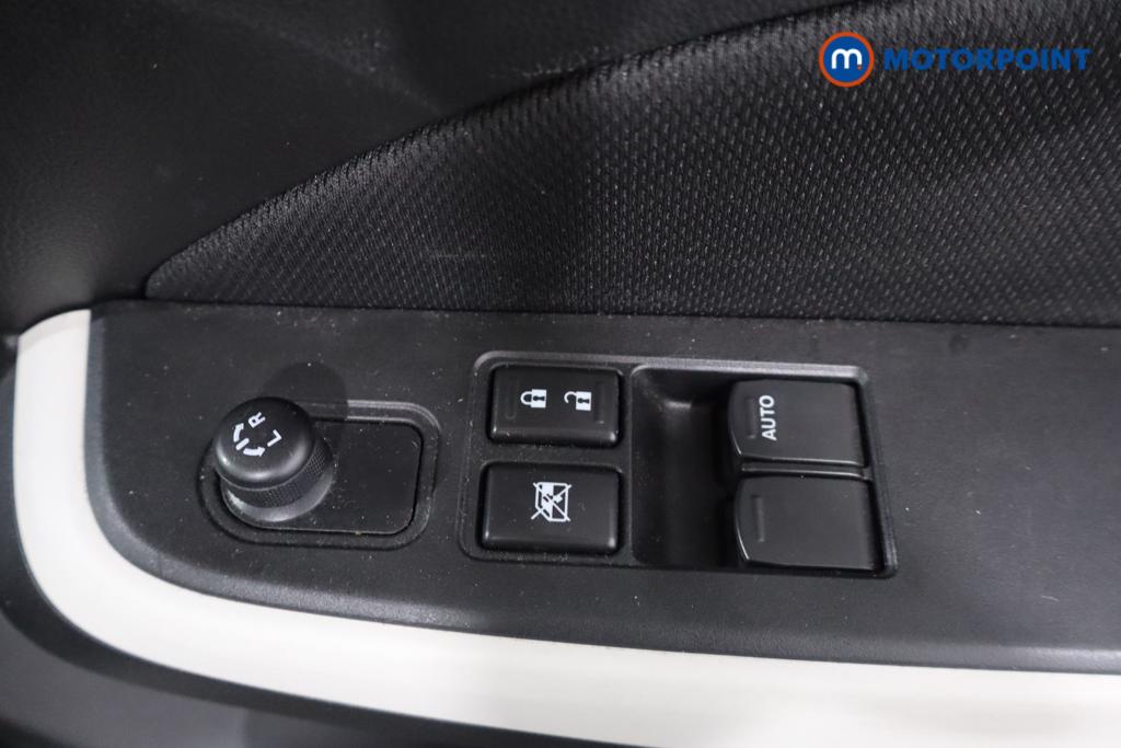Suzuki Swift SZ3 Manual Petrol Hatchback - Stock Number (1628917) - 9th supplementary image