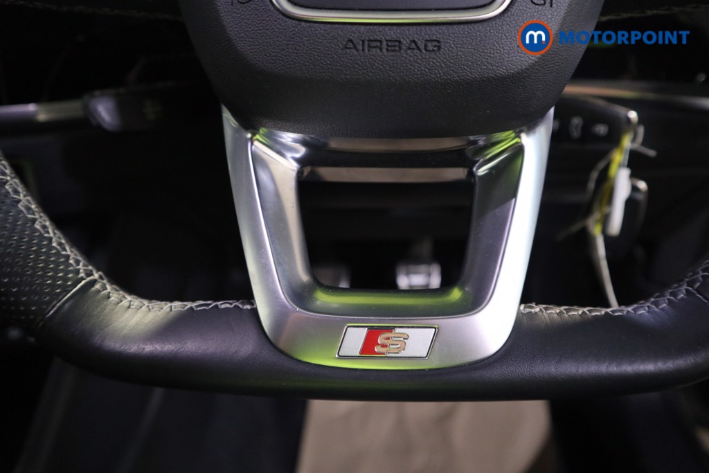 Audi Q3 Black Edition Manual Petrol SUV - Stock Number (1628938) - 7th supplementary image