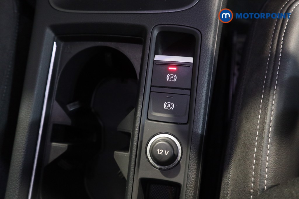 Audi Q3 Black Edition Manual Petrol SUV - Stock Number (1628938) - 12th supplementary image