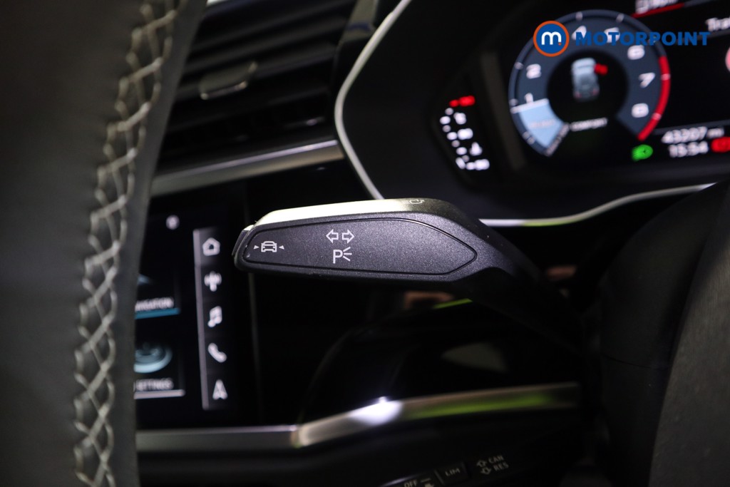 Audi Q3 Black Edition Manual Petrol SUV - Stock Number (1628938) - 14th supplementary image