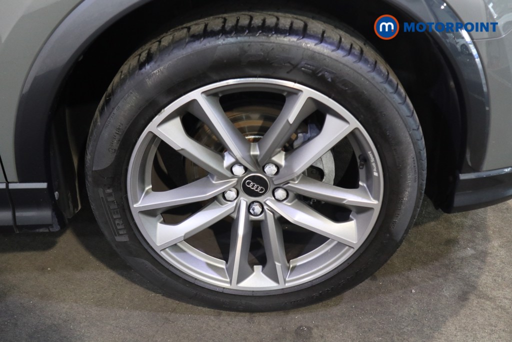 Audi Q3 Black Edition Manual Petrol SUV - Stock Number (1628938) - 30th supplementary image