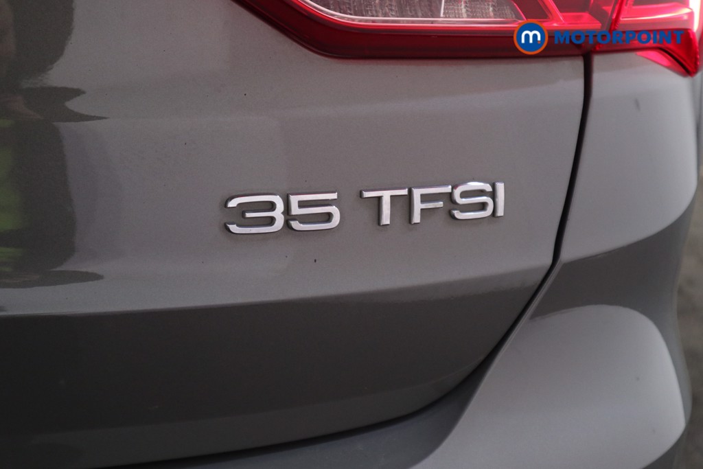 Audi Q3 Black Edition Manual Petrol SUV - Stock Number (1628938) - 36th supplementary image