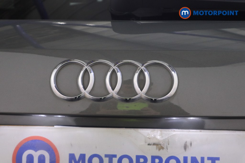 Audi Q3 Black Edition Manual Petrol SUV - Stock Number (1628938) - 38th supplementary image