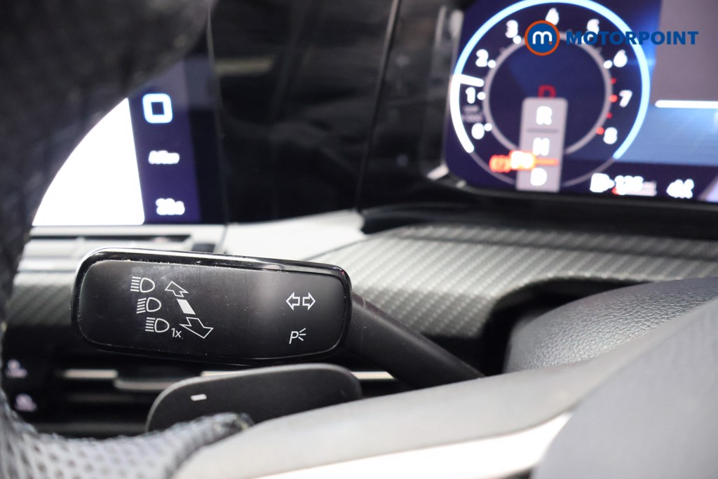 Volkswagen Golf R-Line Automatic Petrol Hatchback - Stock Number (1628978) - 5th supplementary image