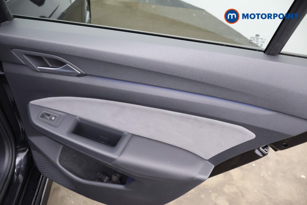 Volkswagen Golf R-Line Automatic Petrol Hatchback - Stock Number (1628978) - 16th supplementary image