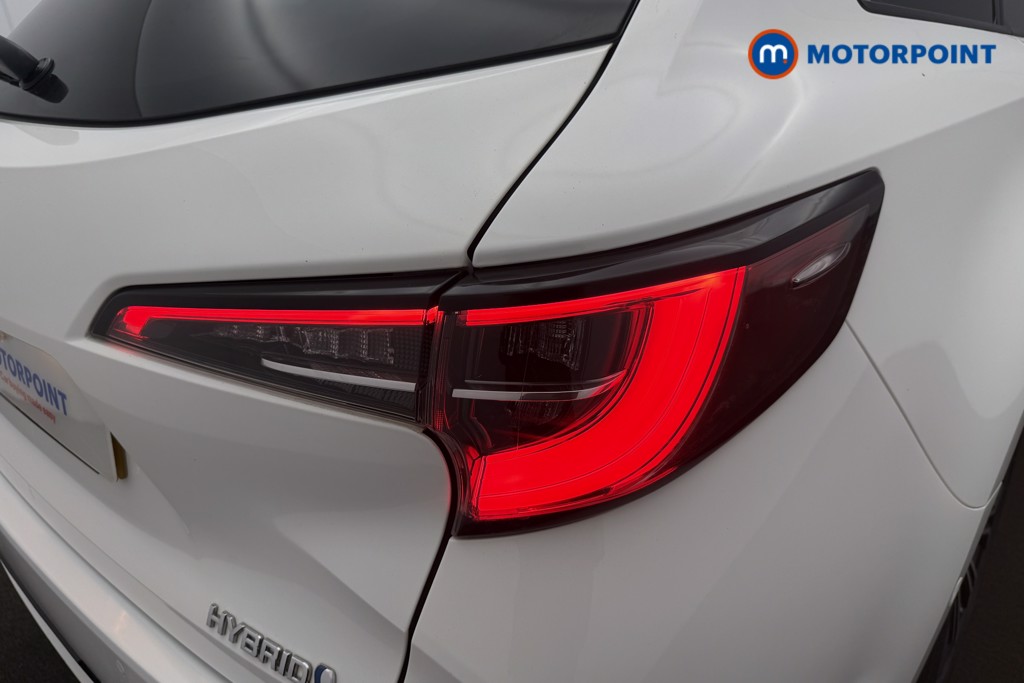 Toyota Corolla Excel Automatic Petrol-Electric Hybrid Estate - Stock Number (1629111) - 19th supplementary image