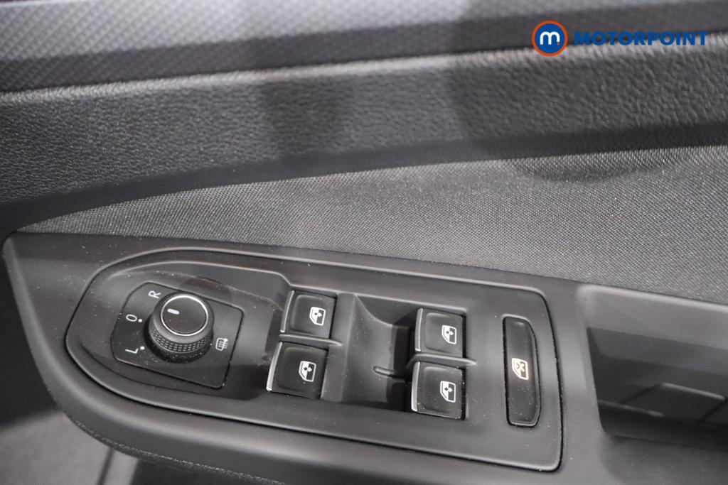 Volkswagen Golf Active Automatic Diesel Hatchback - Stock Number (1629231) - 11th supplementary image